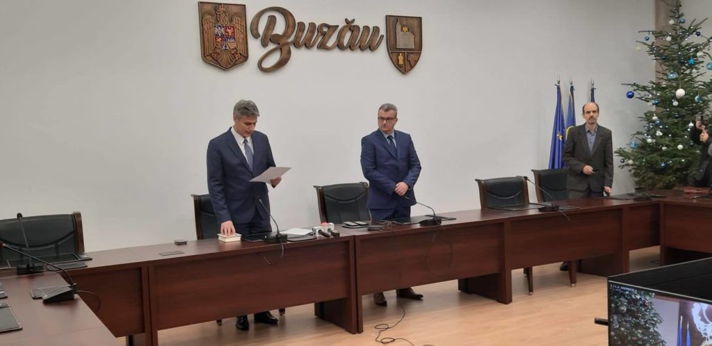 E OFICIAL! GUVERNUL A LUAT ACT DE DEMISIA LUI LEONARD DIMIAN DE LA PREFECTURĂ. Vasile Alecu, șef, temporar, la Casa Albă
