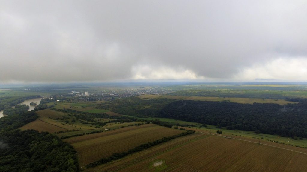 Vijelii și ploi torențiale, tabloul meteo de Sf. Maria Mare