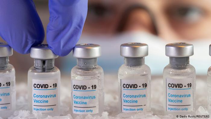 CE SE ÎNTÂMPLĂ DE ASTĂZI CU CAMPANIA DE VACCINARE: liste de așteptare pentru buzoienii care vor vaccin anti-COVID, între orele 9.00 și 11.00