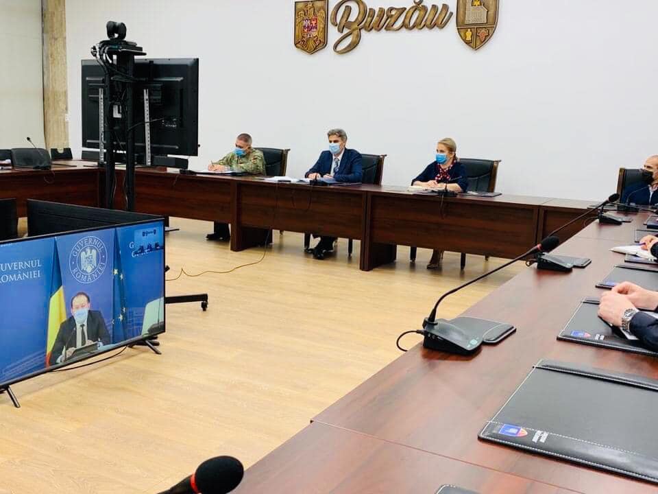 PESTE 200 DE CADRE MEDICALE S-AU VACCINAT ANTI COVID ÎN A DOUA ZI A CAMPANIEI. Se fac pregătiri și pentru startul imunizării populației