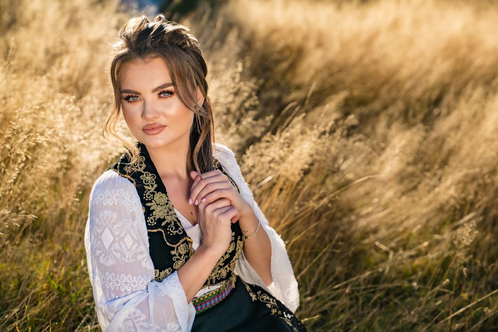 IRINA MARIA BIROU, VIDEOCLIP NOU ÎN LUNA IUBIRII