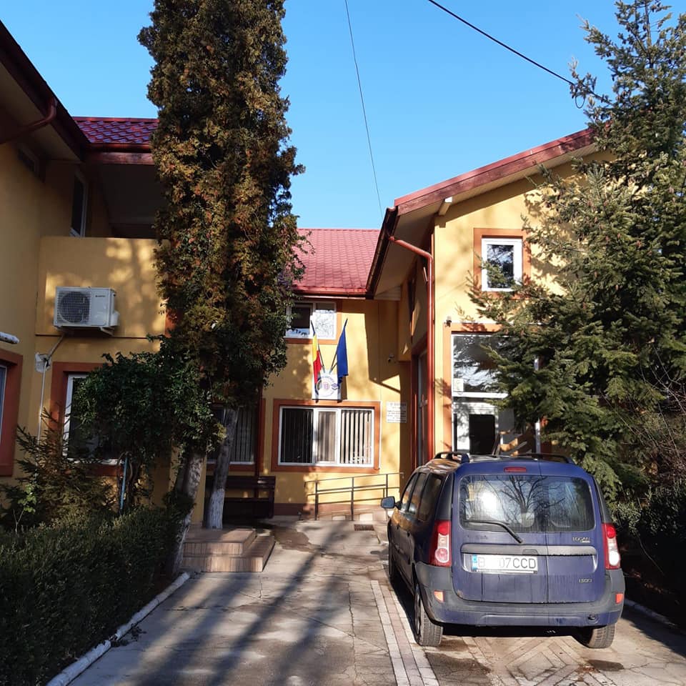 VACCINAREA PRIORITARĂ A PROFESORILOR ÎNCEPE, ASTĂZI, LA BUZĂU. Câte cadre didactice vor vaccinul