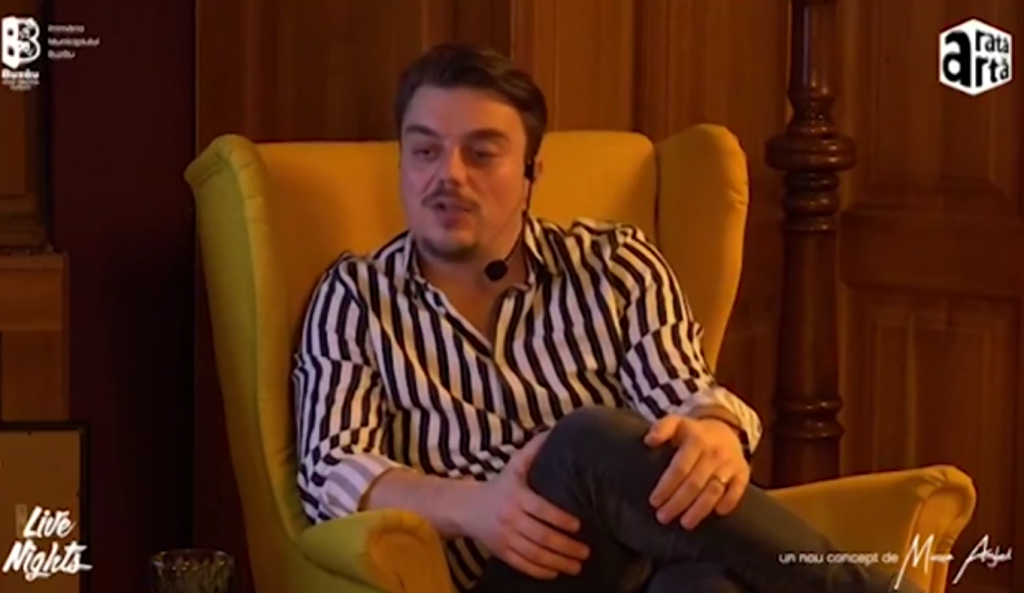 INDIGNARE DUPĂ UN SPECTACOL GIRAT DE PRIMĂRIE.  Cum e cinstită la Buzău memoria marilor înaintași. Incredibil cine e “nea Sandu”! (VIDEO)