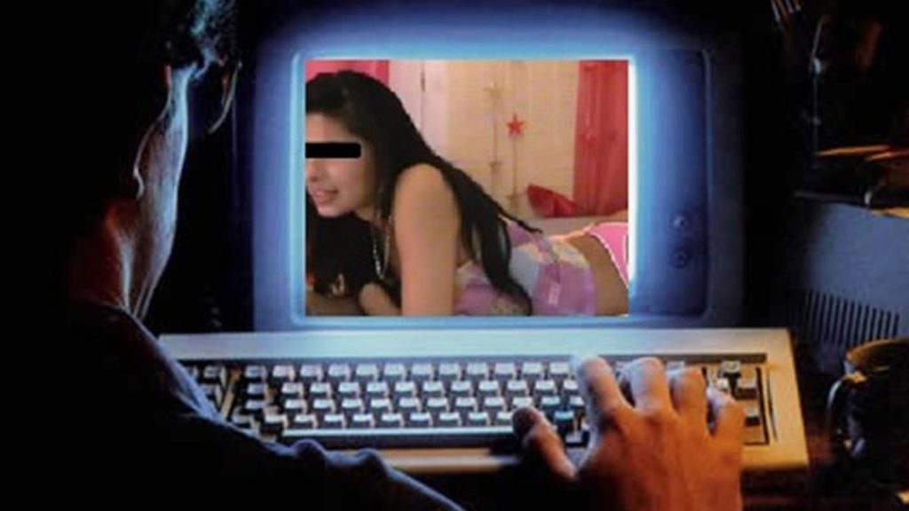 PORNOGRAFIE INFANTILĂ PE FACEBOOK. Ce a pățit o copilă de 13 ani care s-a lăsat dusă de nas de un individ din Siriu