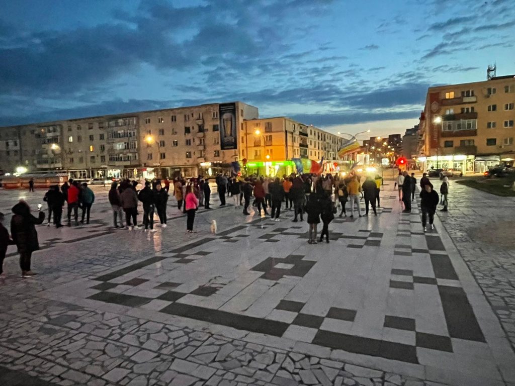 I-AU ARS LA BUZUNAR. Zeci de amenzi după protestele din centrul Buzăului