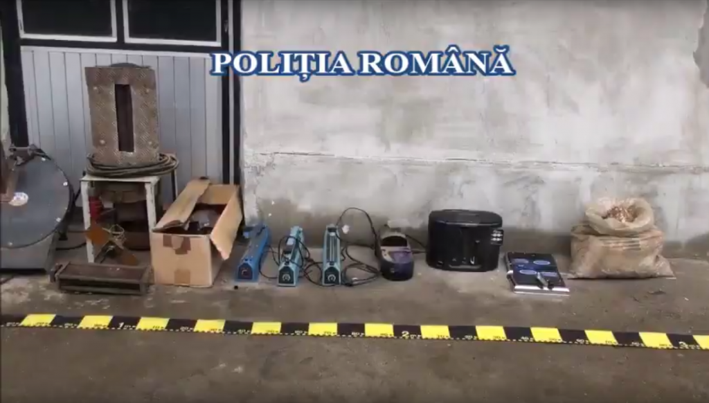 TATĂ ȘI FIU, REȚINUȚI PENTRU AFACERI ILEGALE CU TUTUN. Puseseră la cale o adevărată rețea, cu ramificații în mai multe județe