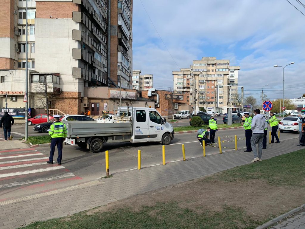 ACCIDENT CUMPLIT PE TRECEREA DE PIETONI DIN ZONA CENTRELOR COMERCIALE (FOTO)