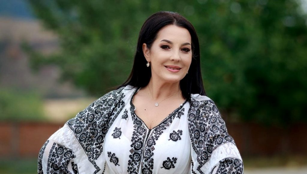 Angela Rusu a născut o fetiță de 10. Se numește Maria Anais