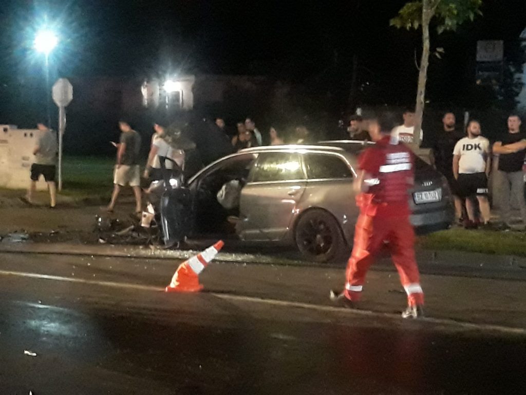 Calea Eroilor, blocată! Accident spectaculos (FOTO&VIDEO)