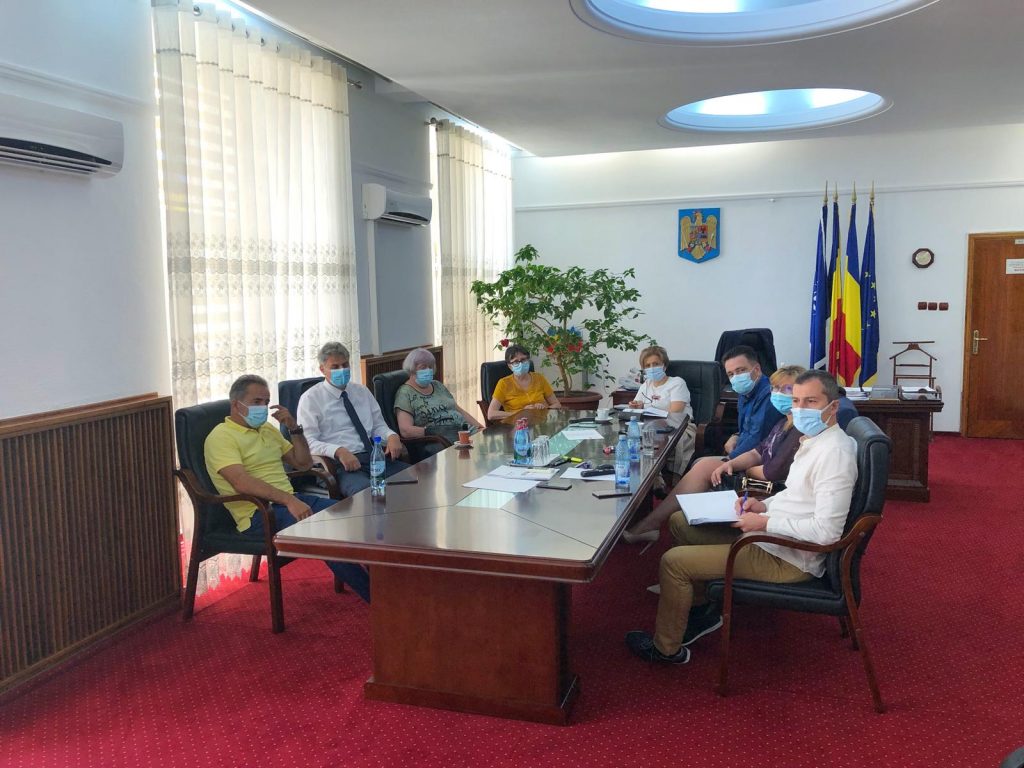 Lucrări ample în spitale pentru punerea la punct a rețelei de oxigen. Autoritățile de sănătate publică vor să fie pregătite în eventualitatea apariției unui nou val al pandemiei