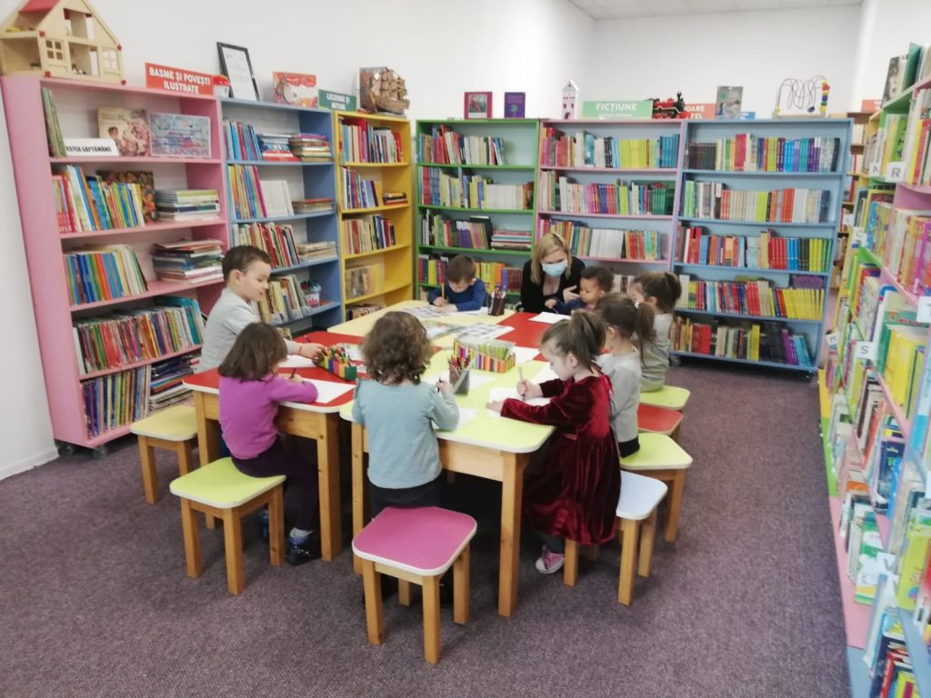 Poftiți la Ludoteca de vară! Jocuri, povești și multe alte activități, la Biblioteca Județeană