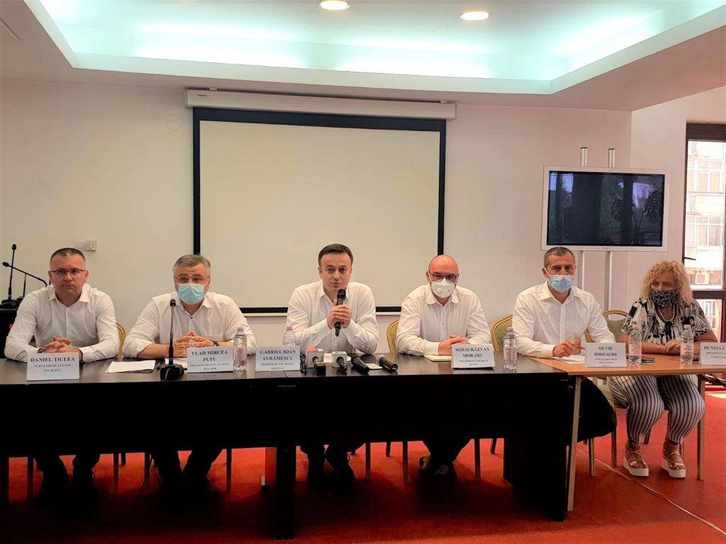 Prima conferință de presă a PNL și USR-PLUS. Tir de critici asupra referendumului lui Toma