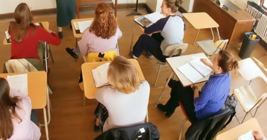 Îngrijorător! E criză de profesori de matematică și informatică! Situația de la Buzău, similară în toată țara