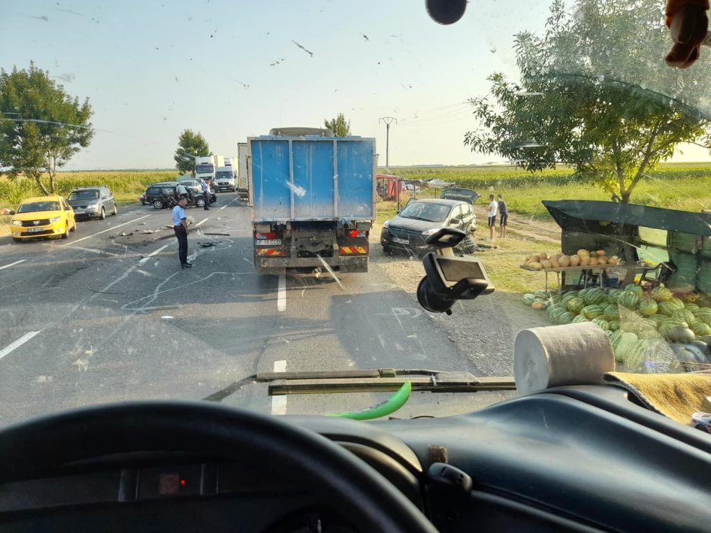 (UPDATE) Accident la Mihăilești. 4 victime, inclusiv copii (FOTO&VIDEO)