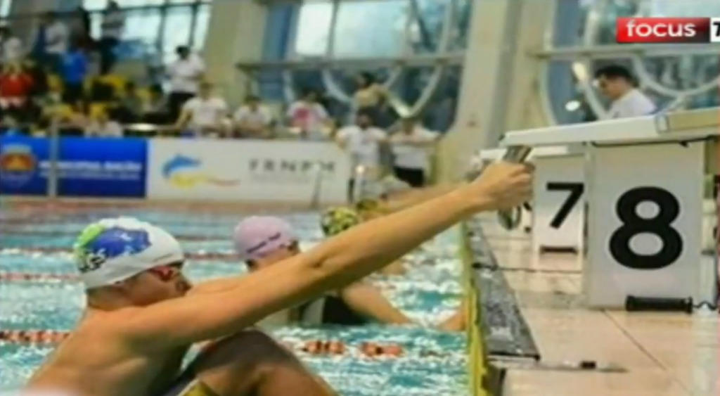 Campion la sportul imposibil de practicat în orașul natal. Luca Ichim, de 7 ori campion național la înot