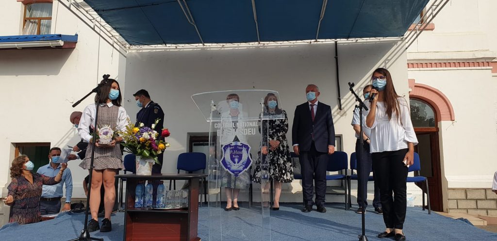 Lecția performanței, predată hasdeienilor, în prima zi a noului an de învățământ