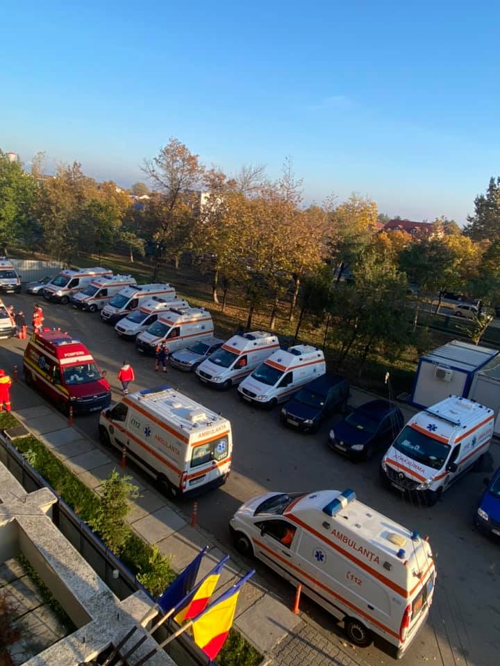 Ambulanța Buzău, suprasolicitată de urgențe și sute de cereri de testare Covid. Asistent de pe Salvare: ”Acum, toți bolnavii regretă că nu s-au vaccinat”