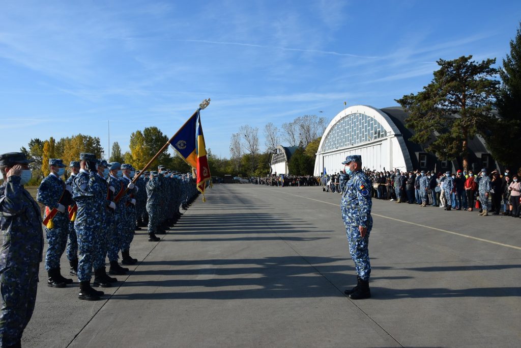 Zi de neuitat pentru elevii Școlii Militare de la Boboc. Aproape 200 de tineri au depus jurământul de credință