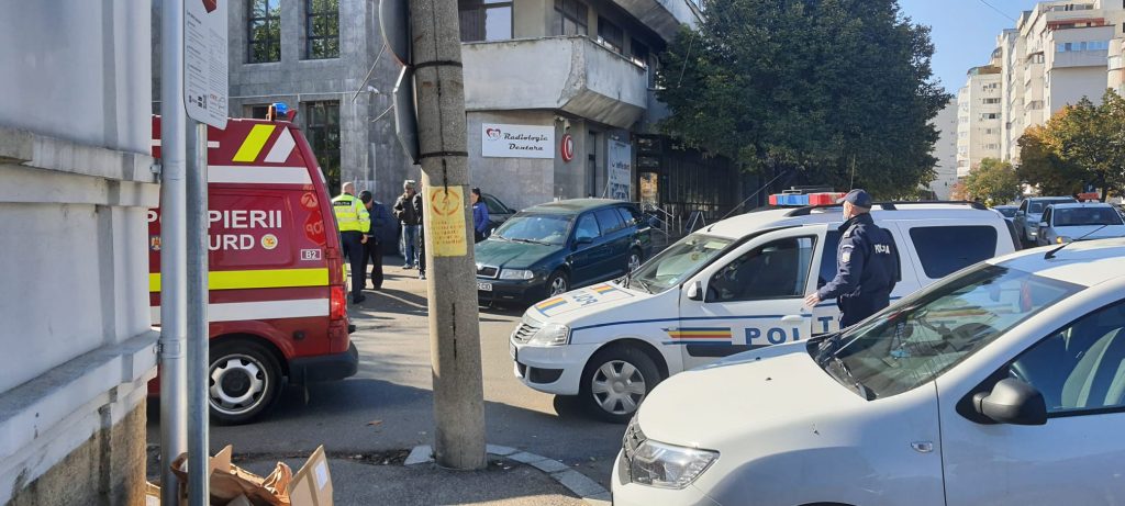 Trei tinere lovite de o mașină în fața bisericii Greci. Ce s-a întâmplat cu ele
