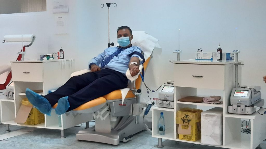 Centrul de Transfuzii Sanguine, luat cu asalt de polițiști  (FOTO & VIDEO)
