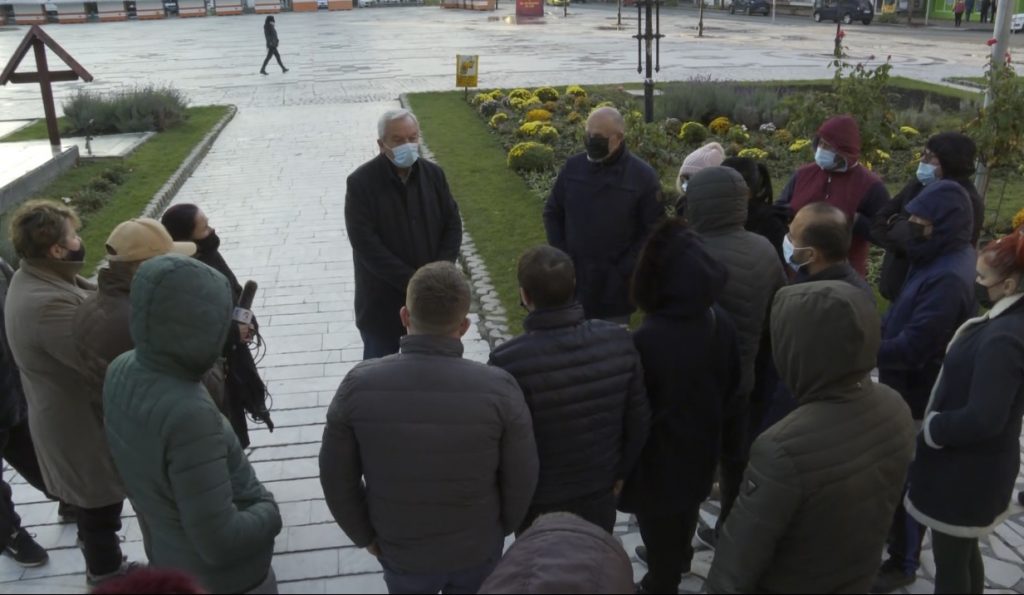 Riveranii și comercianții de pe Transilvaniei, cu jalba în proțap la primărie. Au rezolvat că n-au rezolvat nimic
