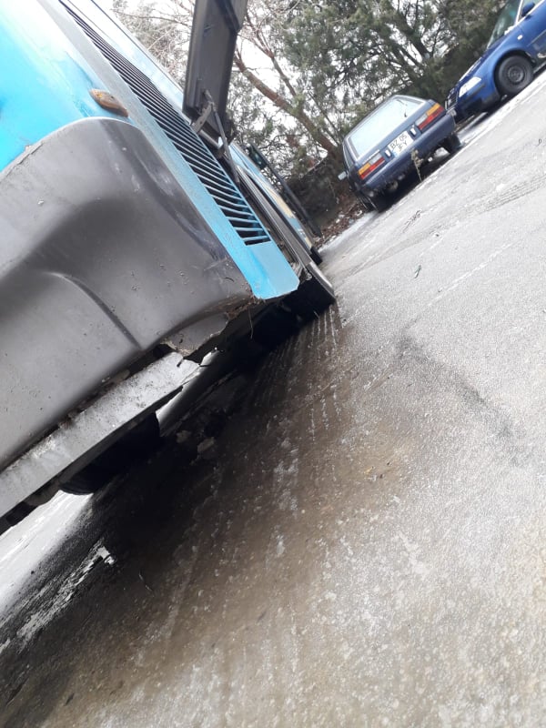 Două firme în contract cu Consiliul Județean, acuzate că au lăsat drumurile de izbeliște, pline cu polei. Se cer sancțiuni (FOTO)