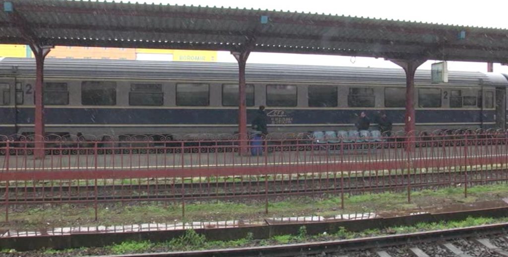 Darul de nuntă, uitat în Gara Buzău. Cum a recuperat o buzoiancă aproape 3000 de euro