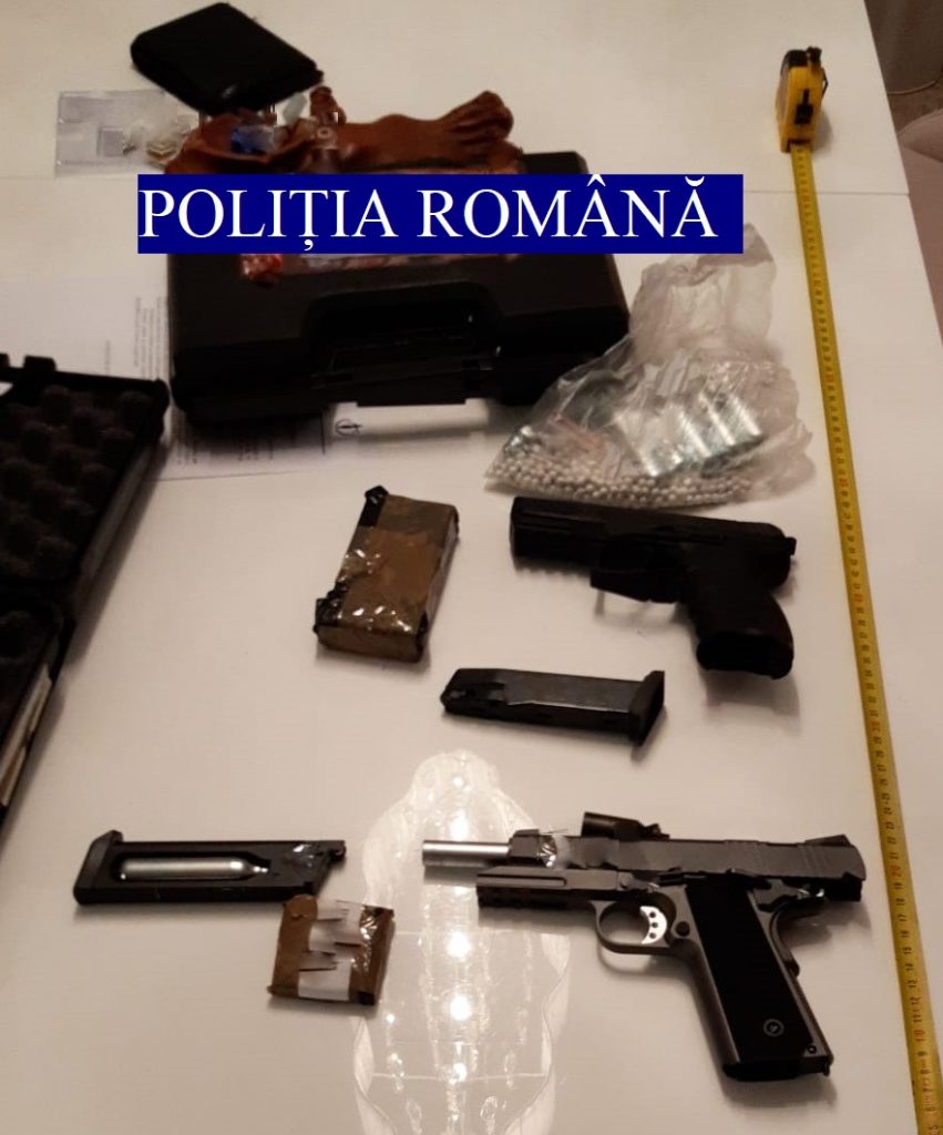 ”Ziua Z” pentru combaterea contrabandei cu arme. Și la Buzău sunt percheziții (FOTO&VIDEO)