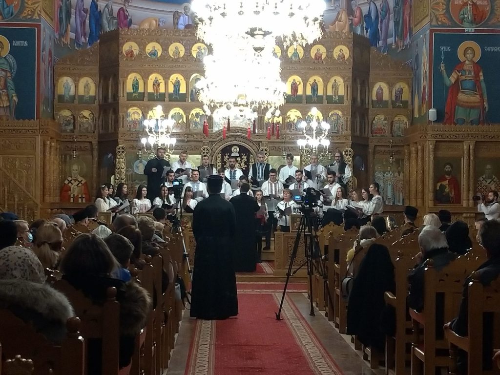 Colindele de Crăciun răsună mai frumos ca niciodată