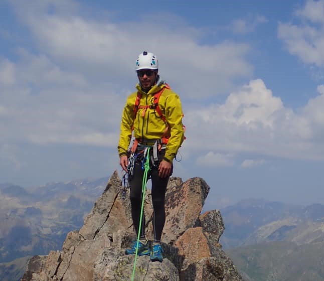 Deasupra lumii! De pe Penteleu, pe cele mai înalte culmi din Himalaya! Povestea tânărului din Nehoiu, îndrăgostit iremediabil de munte (FOTO)
