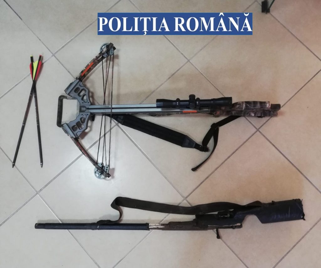 Percheziții la deținătorii de arme. Rezultatul: arme și muniție, confiscate de polițiști. Doi buzoieni au fost trimiși după gratii (FOTO&VIDEO)