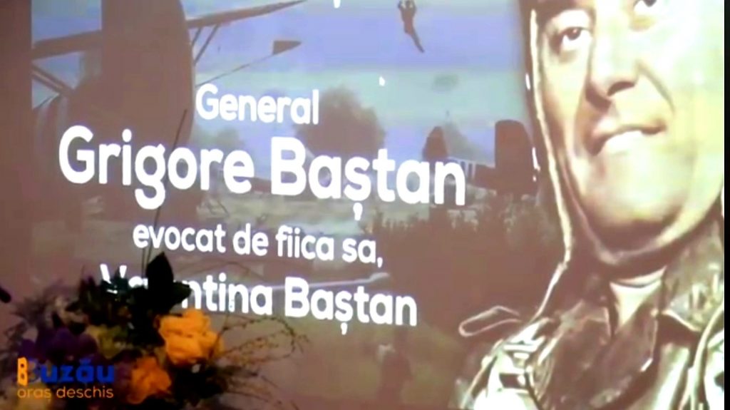 Generalul Grigore Baștan, părintele parașutismului militar, omagiat la Buzău, în prezența fiicei sale. Ce anunț a făcut, cu această ocazie, primarul municipiului (video)