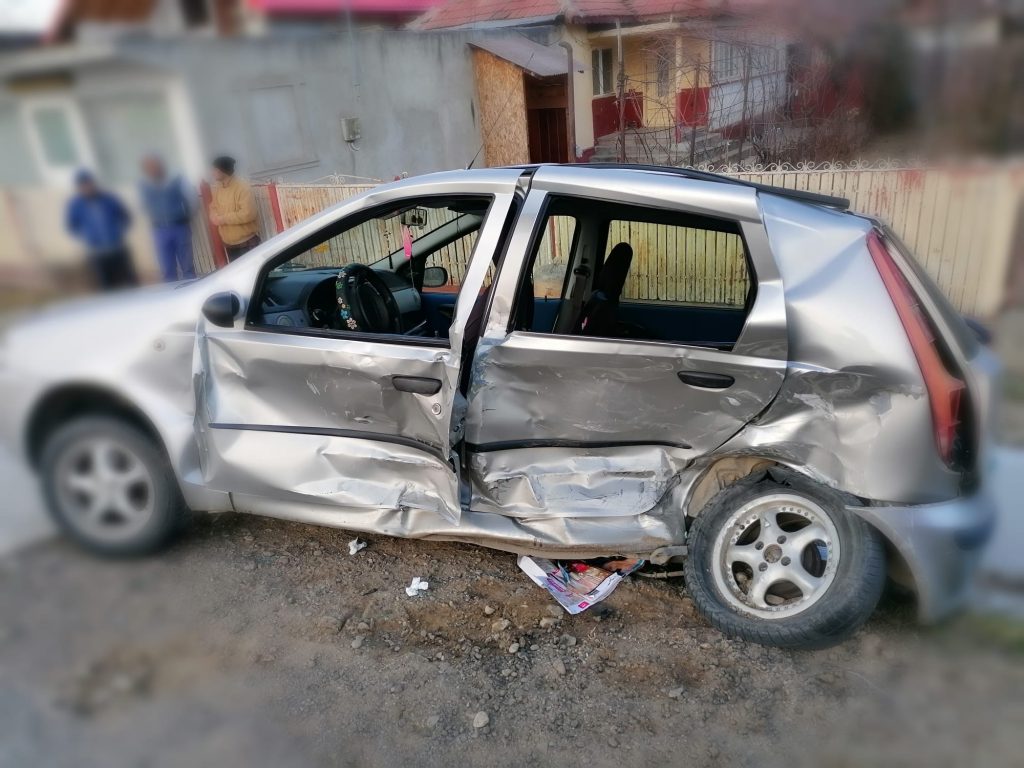 (UPDATE) Șoferul băut, implicat în accidentul de la Mătești, trimis după gratii. În ce stare sunt cele 3 persoane rănite în urma impactului