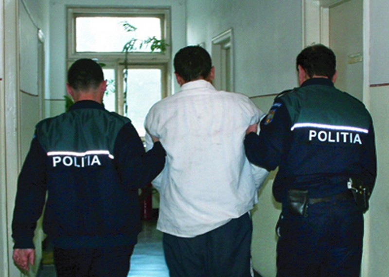 A fugit de închisoare aproape jumătate de an, dar tot nu a scăpat. Cum a fost prins un buzoian căutat peste tot în lume
