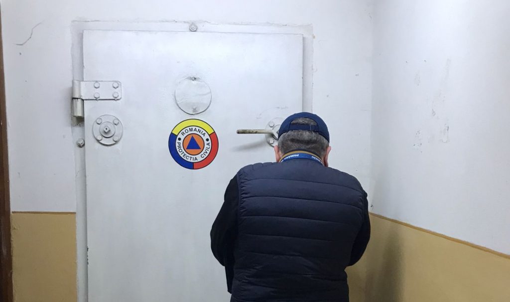 Ca la manual. Cum s-a amorsat isteria adăposturilor și alarmelor antiaeriene, ieri, la Buzău