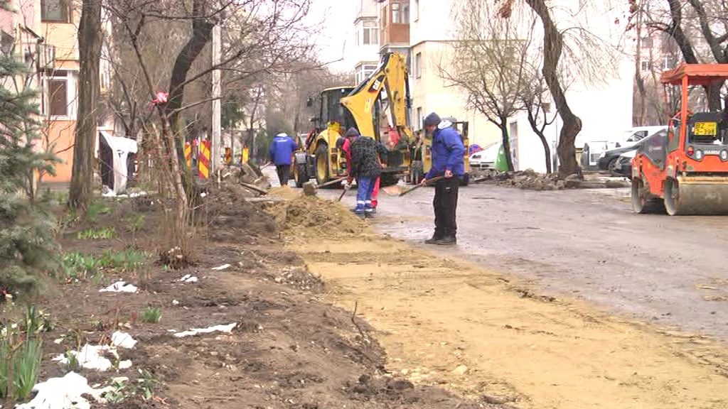 MISTER! Unde au dispărut sutele de metri de gard metalic demontate din jurul blocurilor?