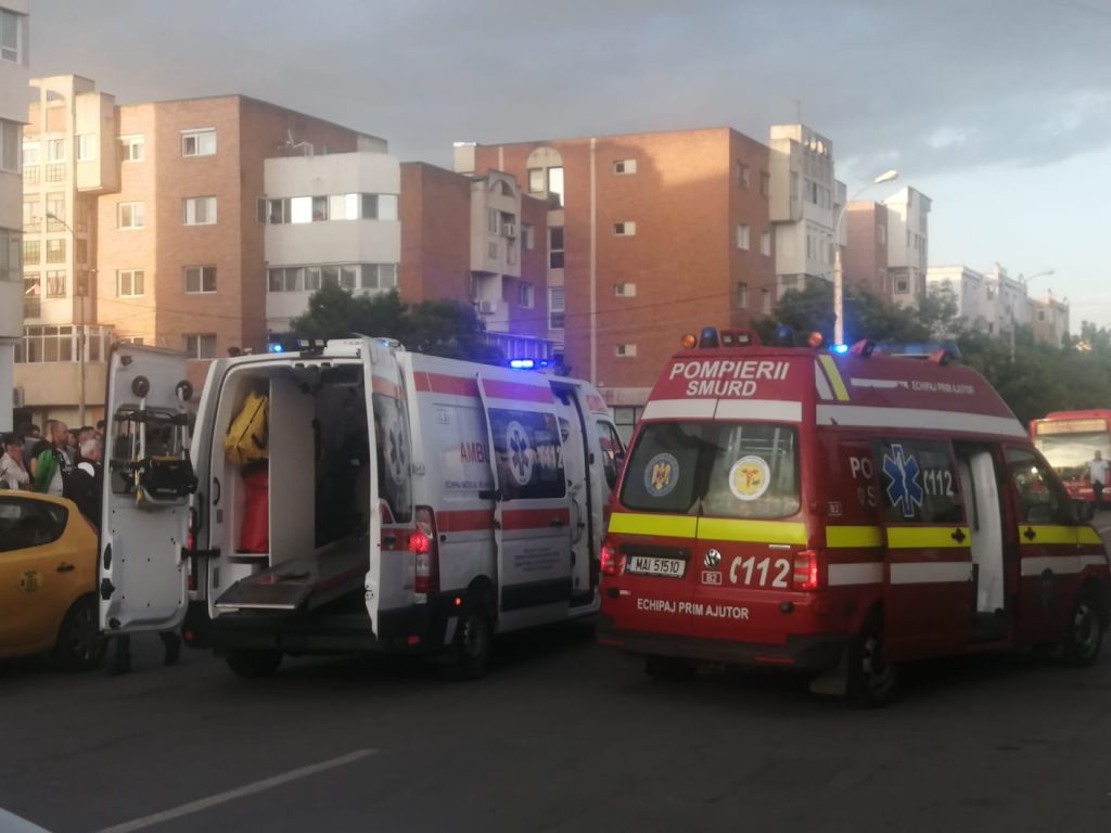 (FOTO) Accident rutier grav, trafic blocat
