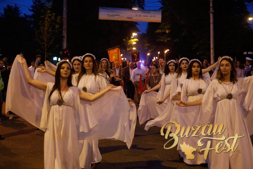 (FOTO & VIDEO) Se strigă adunarea la Sărata Monteoru. Vor fi zile pline de distracție și voie bună la începutul lunii iunie