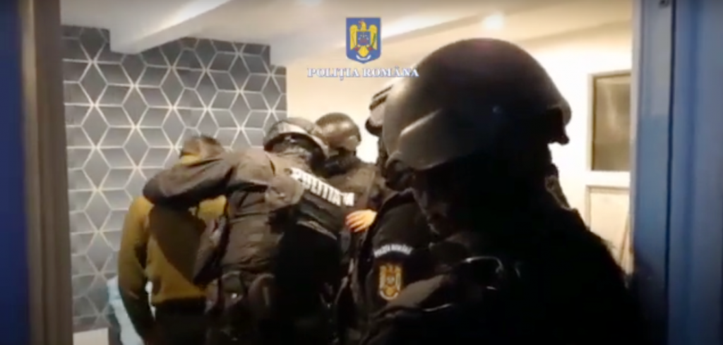 (VIDEO) Au descins la proxeneți! Sunt zeci de percheziții în Buzău și alte 6 județe