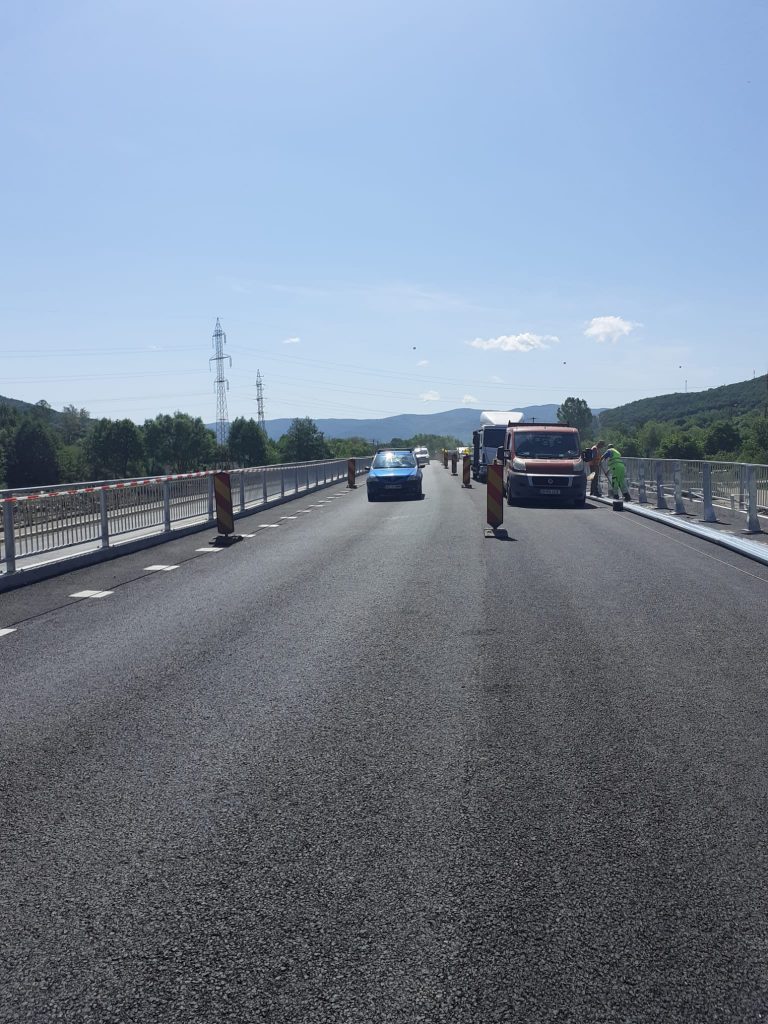 Moment istoric la Buzău: liber la circulație pe primul pod construit după revoluție, pe un drum național