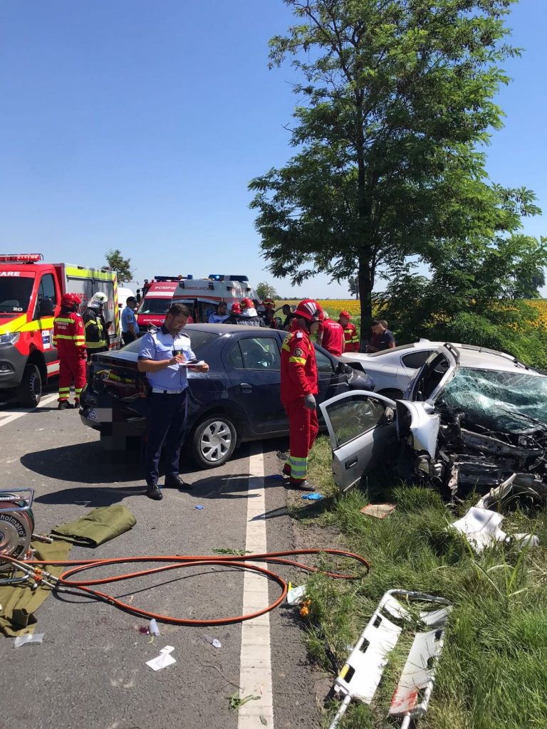 Tragedia de pe DN2 ia amploare. A murit și al cincilea buzoian din mașina spulberată la Sinești