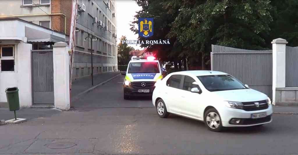 (VIDEO) Afaceri ilegale cu mașini de lux. Au strâns o întreagă avere