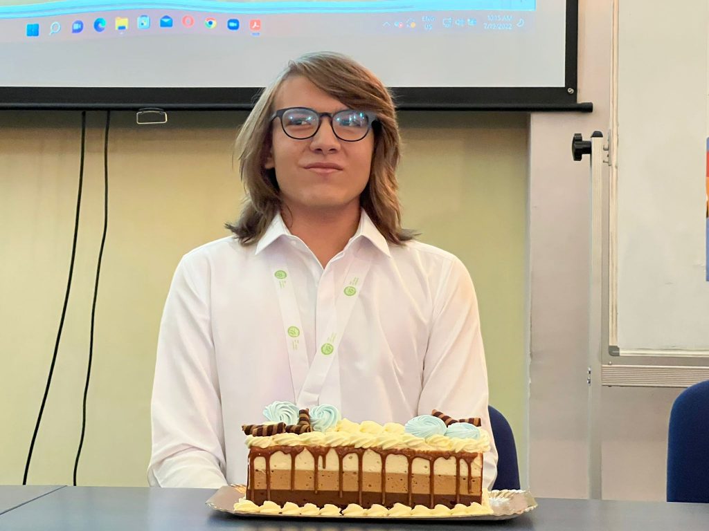 Mai bun de la un an la altul! Hasdeianul David Andrei Vlad, pe podium la Olimpiada Internațională de Biologie