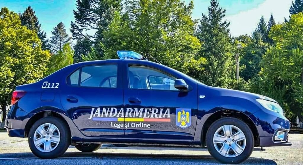 Trafic de droguri în stradă, în plină zi? Ce au descoperit jandarmii în timpul unei misiuni de patrulare, în municipiul Buzău