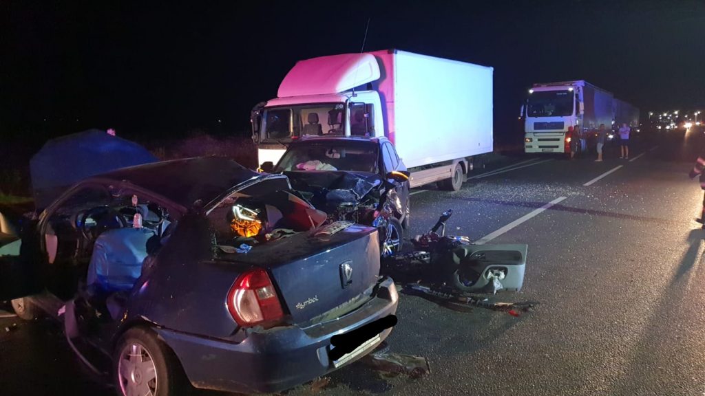 Cine erau cele trei femei care au pierit în aceeași secundă, în accidentul de seara trecută. Povestea cutremurătoare din spatele unui accident grav
