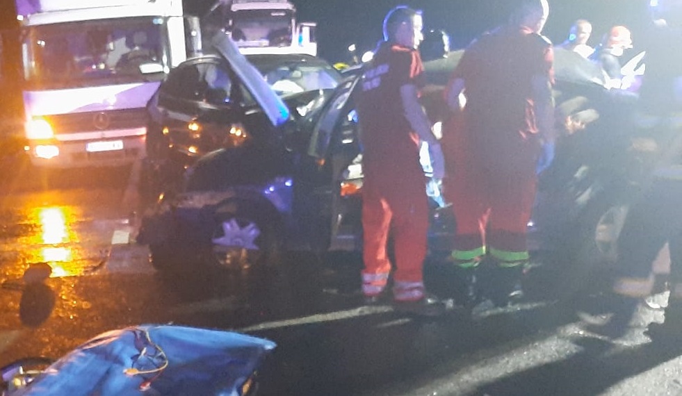 (FOTO EXCLUSIV) Accident cu 6 victime, la ieșirea din municipiul Buzău