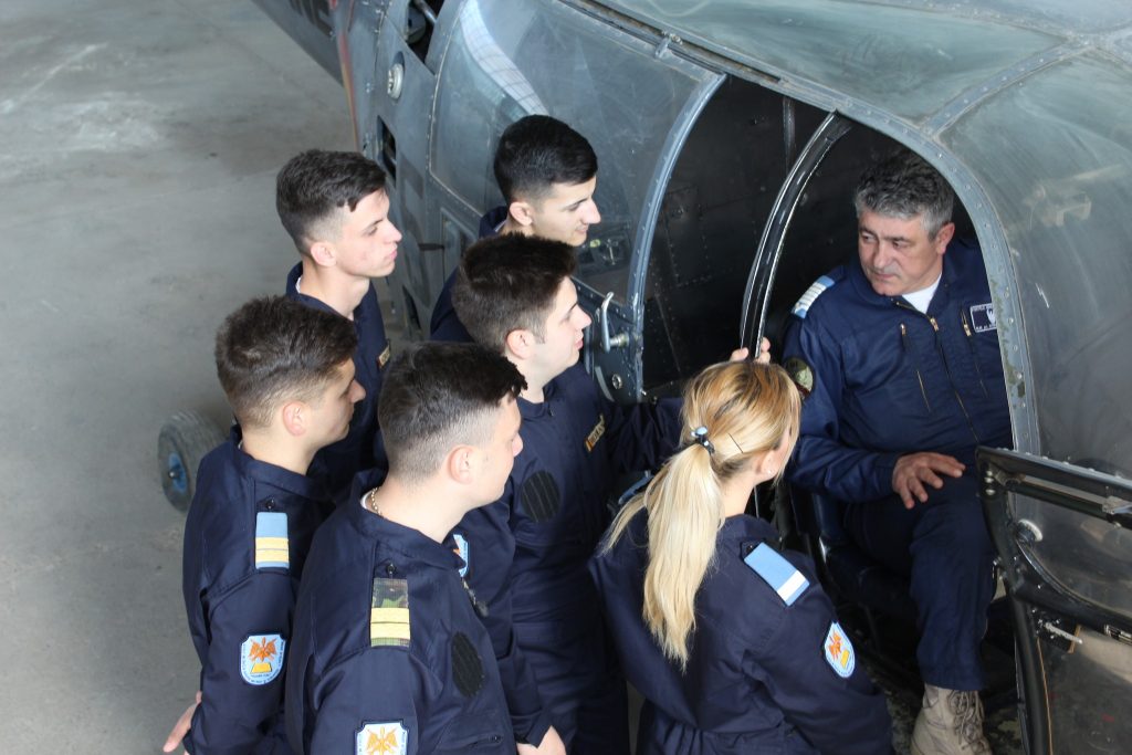 De la manșă, la catedră. Unul dintre cei mai iubiți instructori militari de la Boboc va preda la un liceu din municipiul Buzău