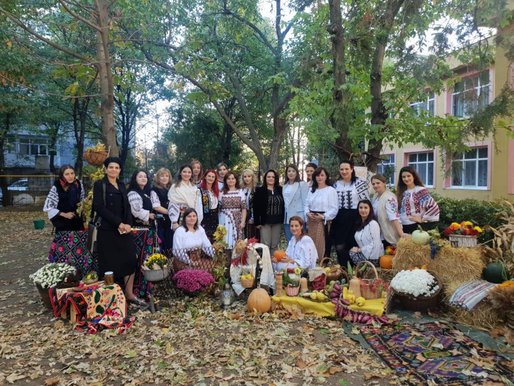 (FOTO&VIDEO) Ateliere de inspirație finlandeză la o grădiniță din Buzău. Ce persoană publică a făcut must alături de copii