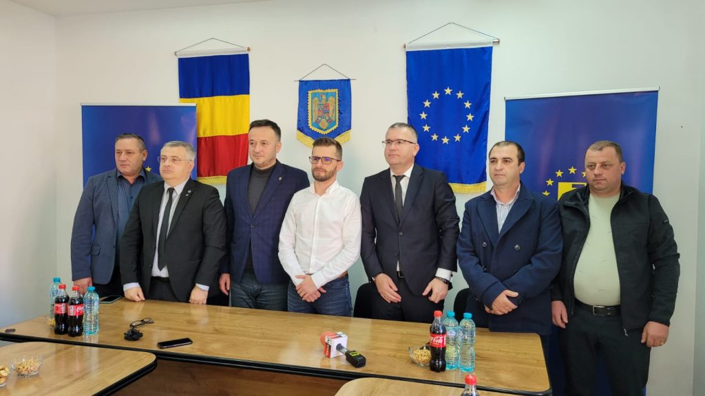 (FOTO&VIDEO) Adio, dar rămân cu tine! Primarul din Lopătari s-a alăturat PNL spiritual, cu proiectele de dezvoltare
