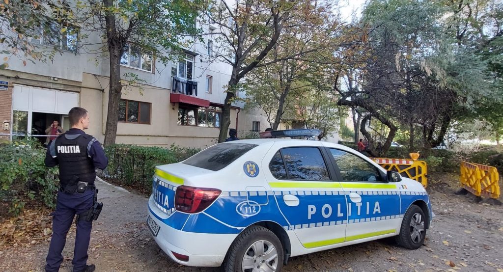 O polițistă s-a împușcat cu arma din dotare. Verdict: suicid